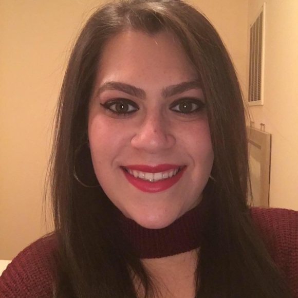 Meet your Posher, Monica - Picture 1 of 1